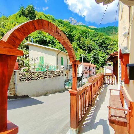 Hotel Palazzo Del Doma - Lake Vagli Vagli di Sotto エクステリア 写真