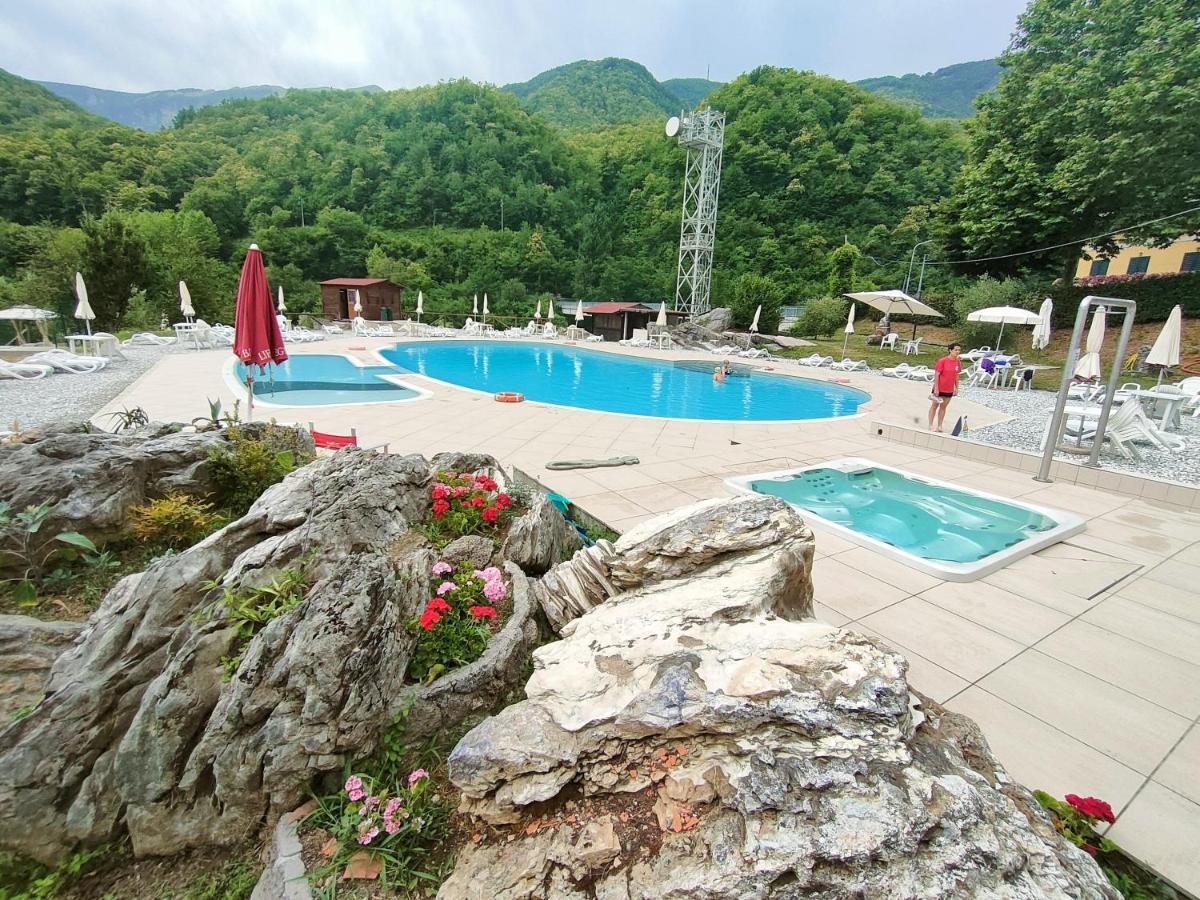 Hotel Palazzo Del Doma - Lake Vagli Vagli di Sotto エクステリア 写真