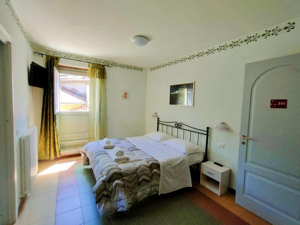 Hotel Palazzo Del Doma - Lake Vagli Vagli di Sotto エクステリア 写真